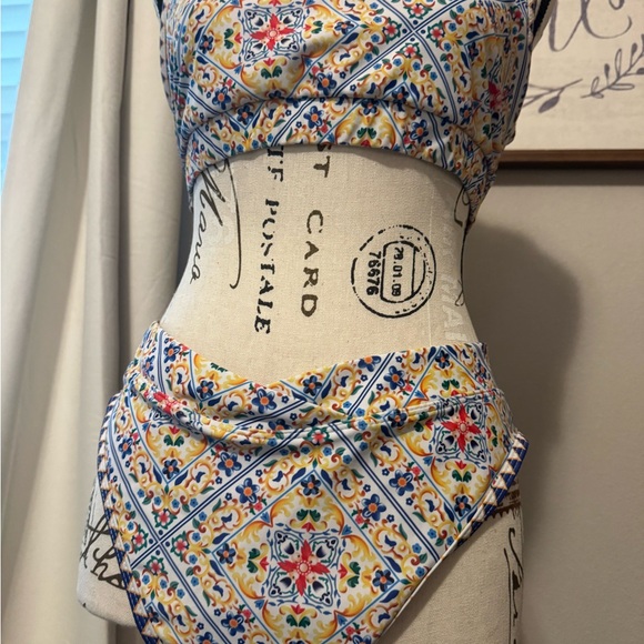 Colorful Patterned Bikini Set - Picture 2 of 4